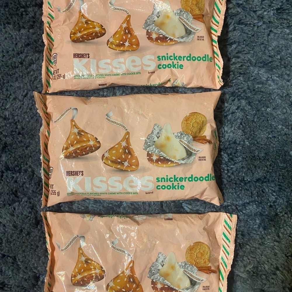 Snickerdoodle Cookie Kisses - Festive Brown and Cream Candy
